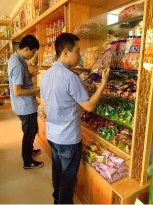 长风站食品安全百日大排查行动 筑牢食品销售安全防线