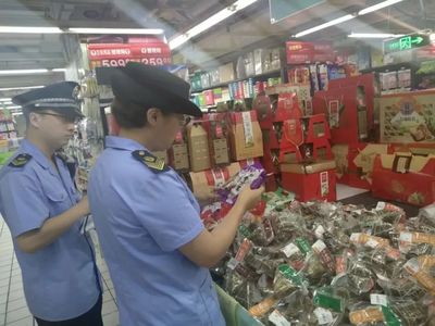 严把端午食品安全关——东升镇食药所开展时令食品专项检查